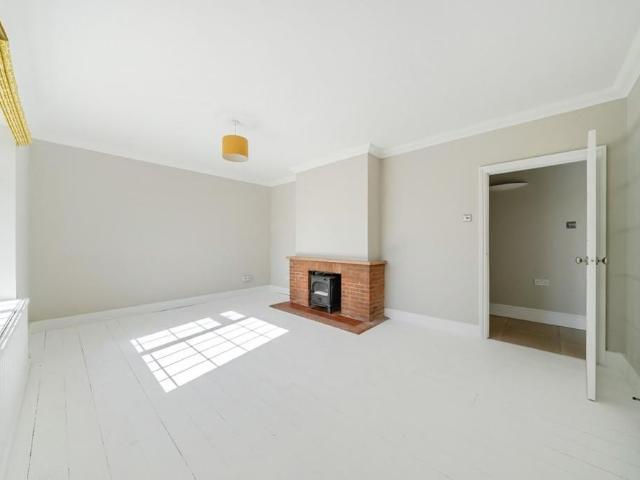 5 bedroom house to rent