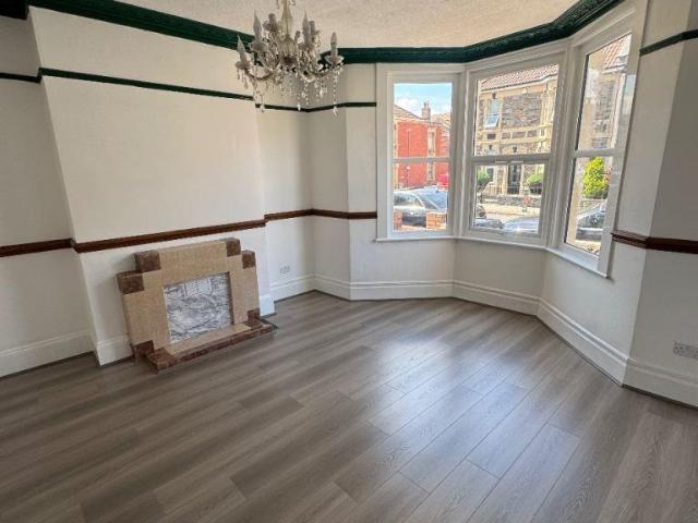 5 bedroom house to rent