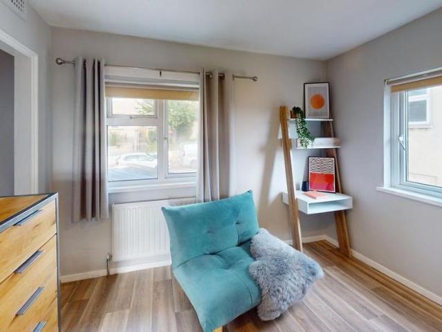 5 bedroom house to rent
