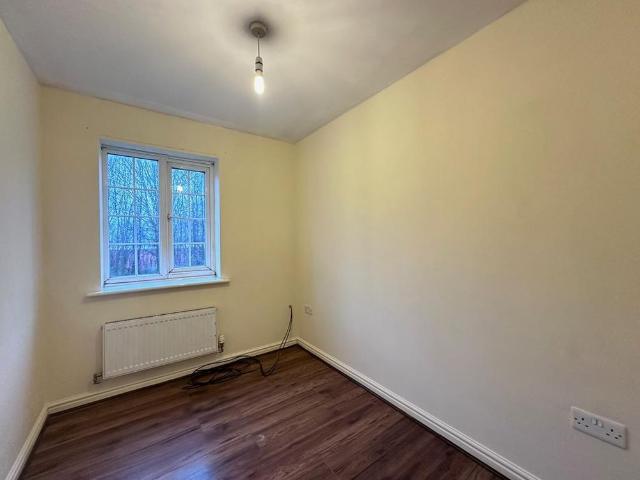 5 bedroom house to rent