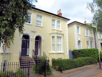 Cheltenham, Gloucestershire county, Southdowns