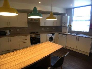 5 bedroom house to rent