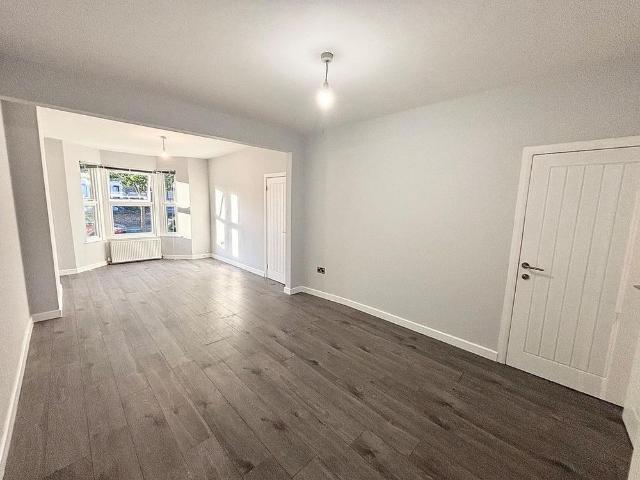 5 bedroom house to rent