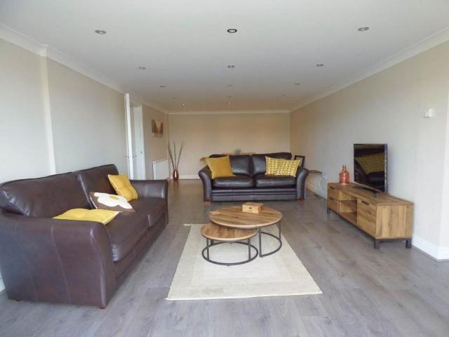 5 bedroom house to rent