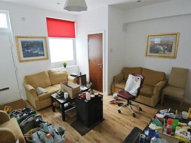 5 bedroom house to rent