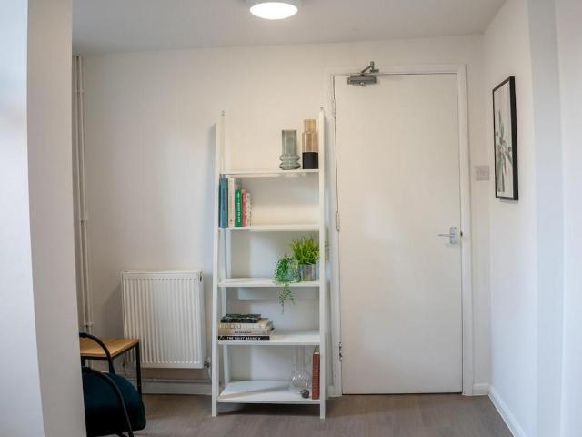 5 bedroom house to rent