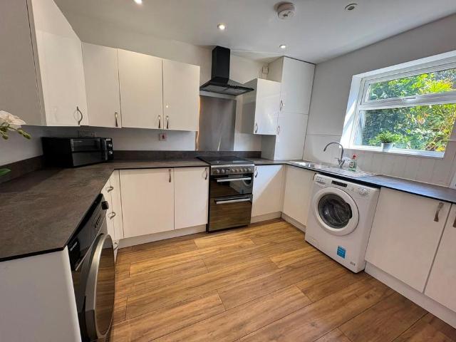 5 bedroom house to rent