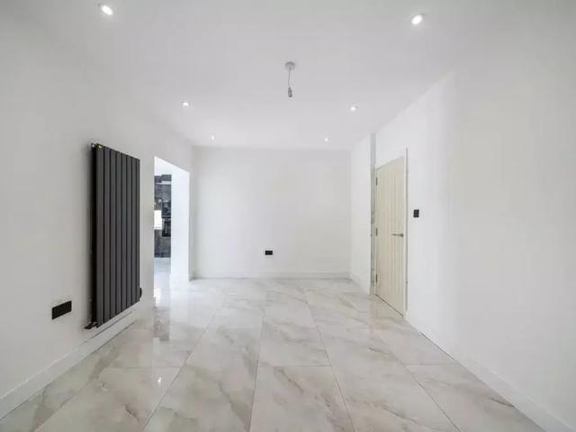 5 bedroom house to rent