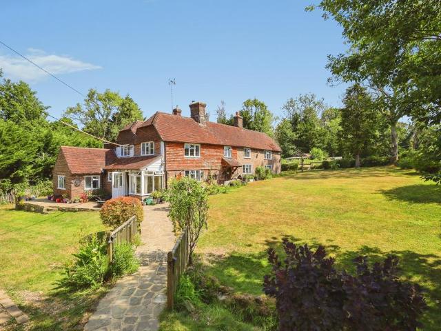 5 bedroom house to rent