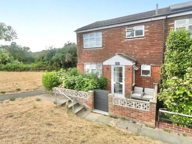 5 bedroom house to rent