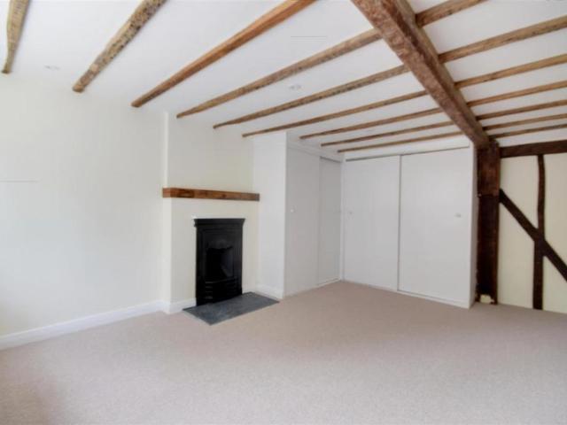 5 bedroom house to rent