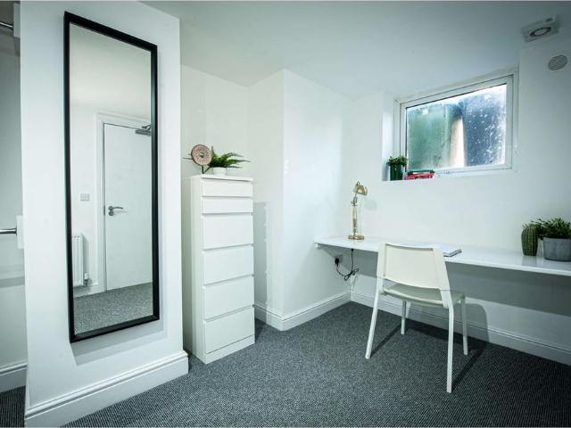 5 bedroom house to rent