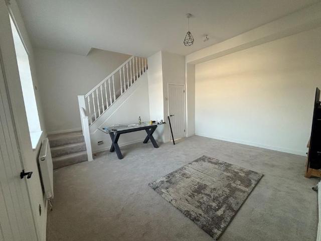 5 bedroom house to rent