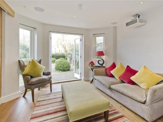 5 bedroom house to rent