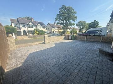 5 bedroom house to rent