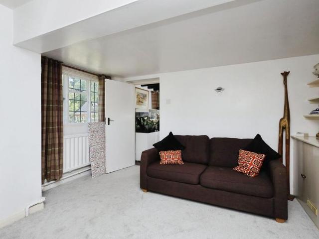5 bedroom house to rent
