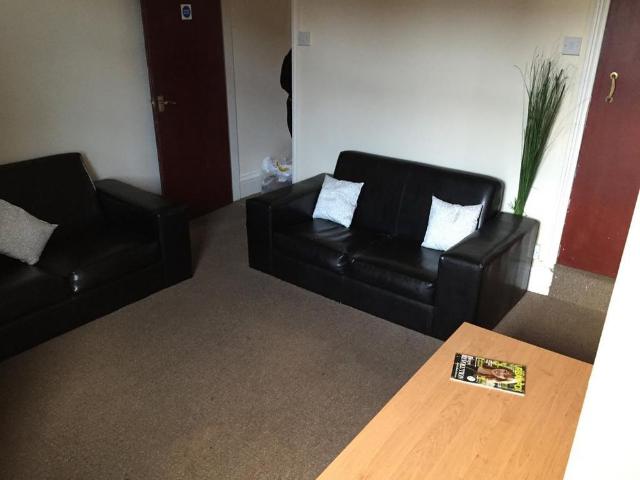 5 bedroom house to rent