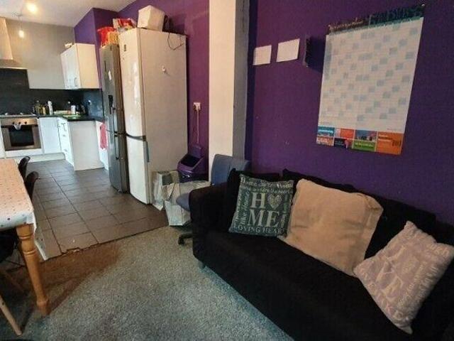 5 bedroom house to rent