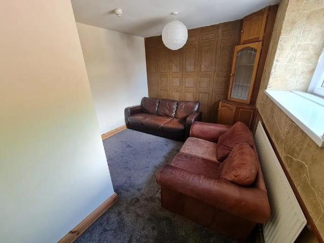 5 bedroom house to rent