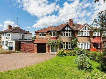 5 bedroom house to rent
