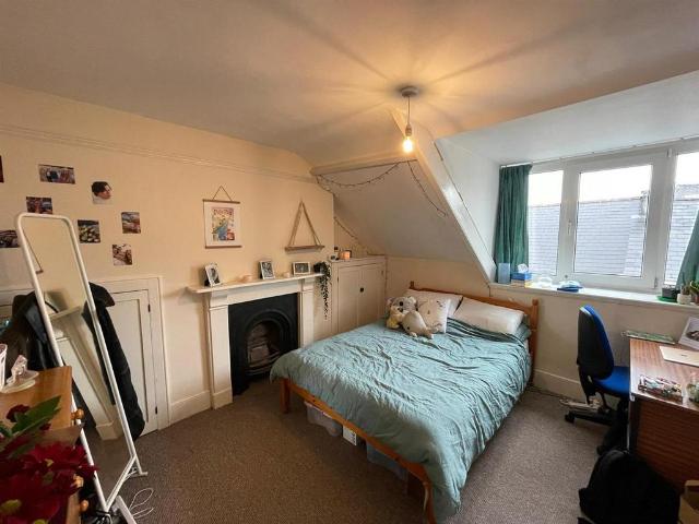 5 bedroom house to rent
