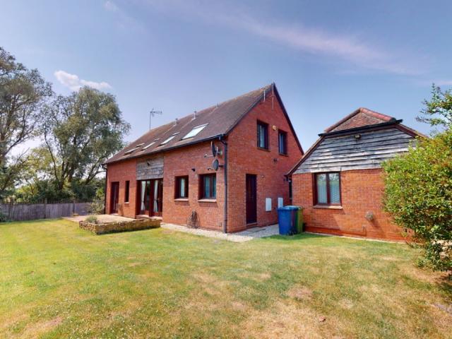 5 bedroom House To Rent