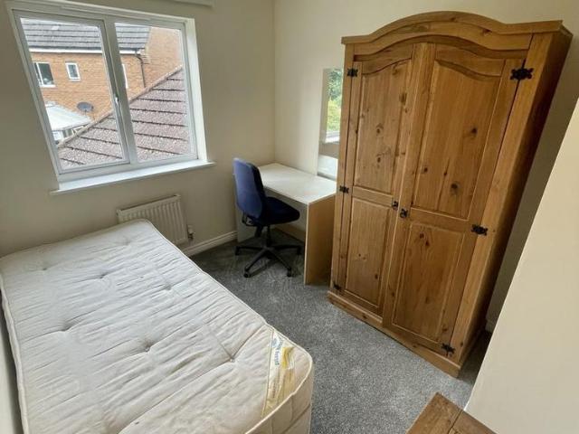 5 bedroom house to rent