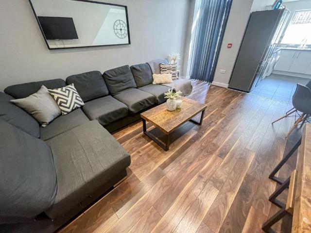 5 bedroom house to rent
