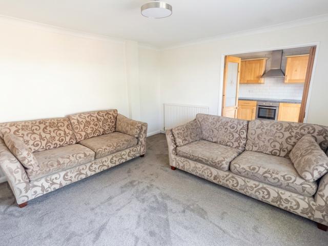 5 bedroom house to rent