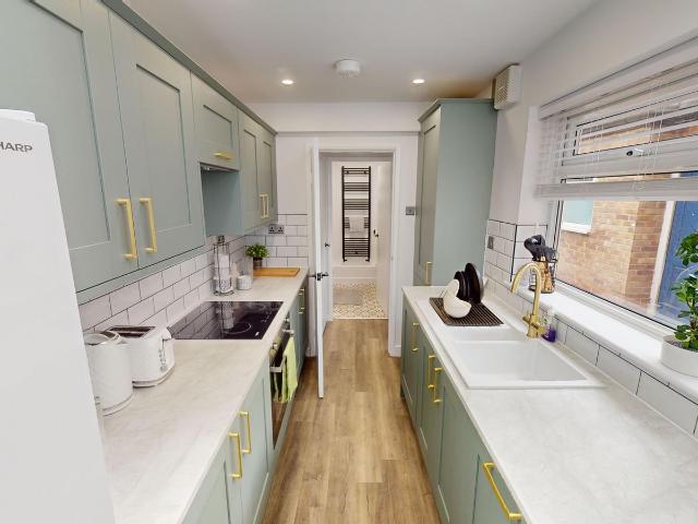 5 bedroom house to rent