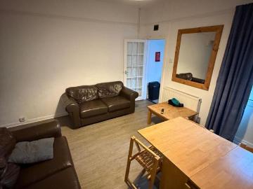 5 bedroom house to rent