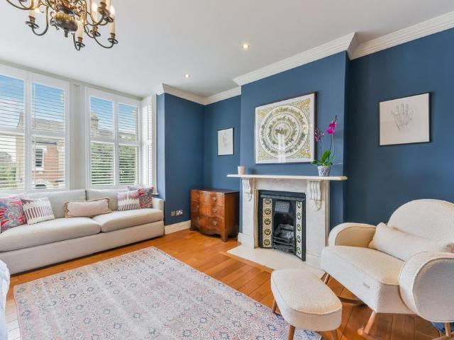 5 bedroom house to rent