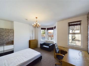 5 bedroom house to rent