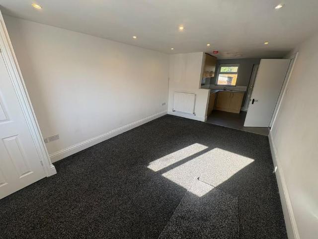 5 bedroom house to rent
