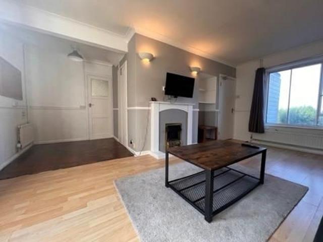5 bedroom house to rent
