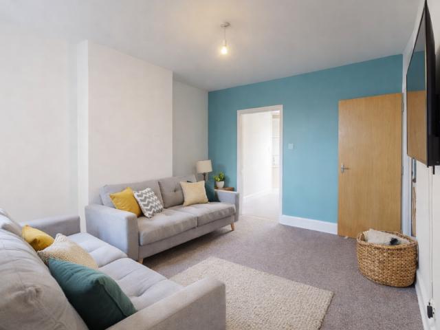 5 bedroom house to rent