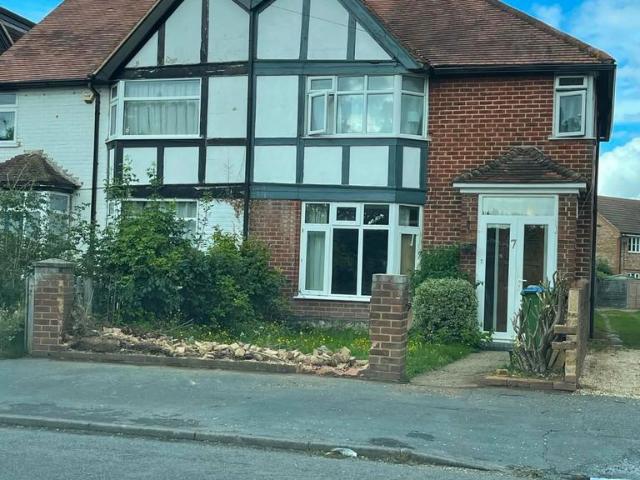 5 bedroom house to rent