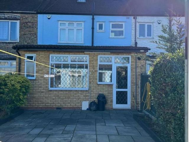 5 bedroom house to rent