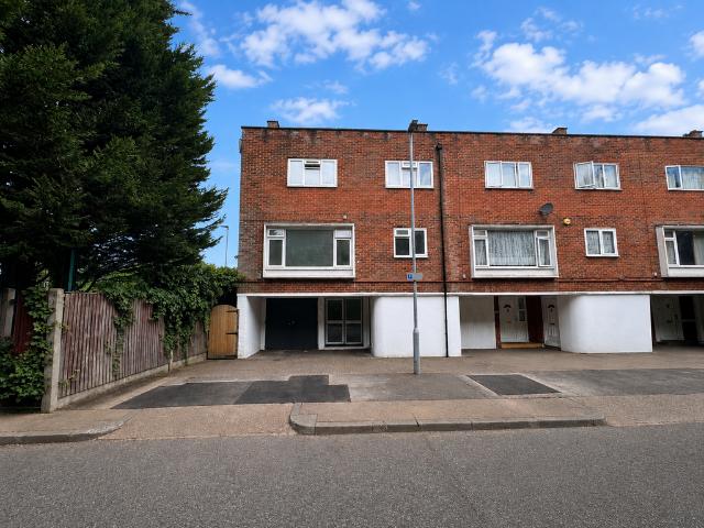 5 bedroom house to rent