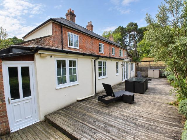 5 bedroom house to rent