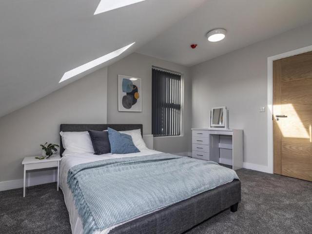 5 bedroom house to rent