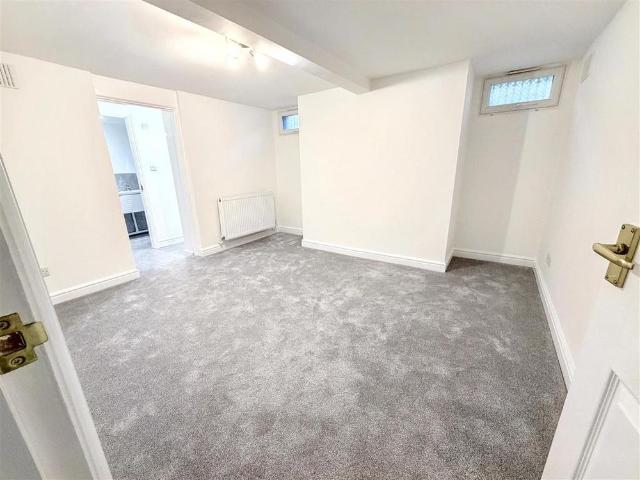 5 bedroom house to rent