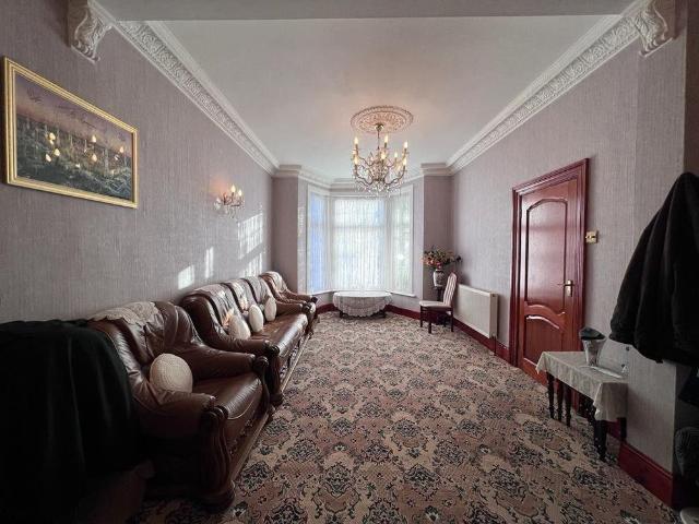5 bedroom house to rent