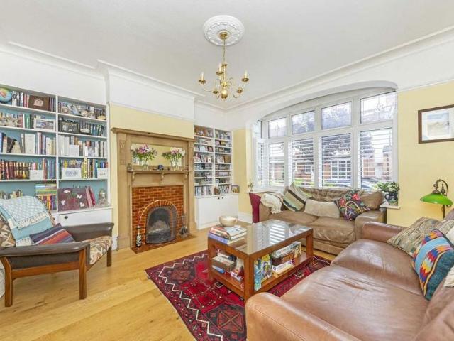 5 bedroom house to rent