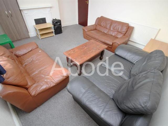 5 bedroom house to rent