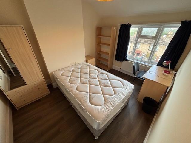 5 bedroom house to rent