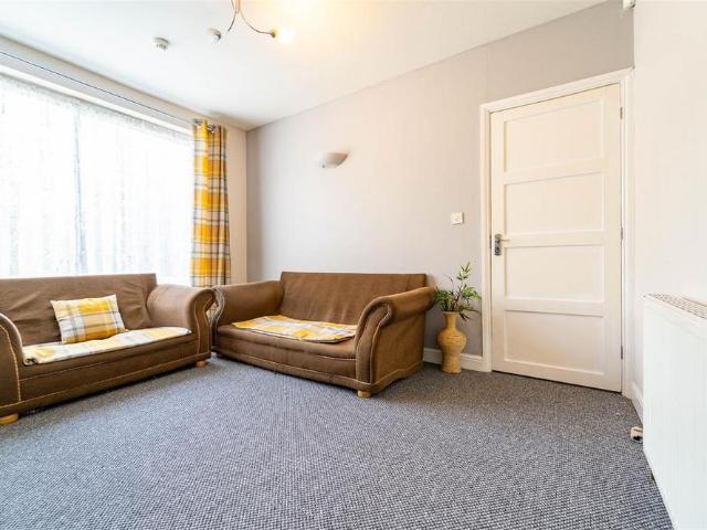 5 bedroom house to rent