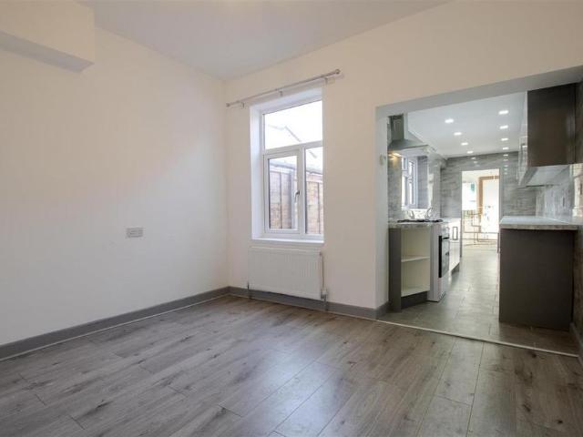 5 bedroom house to rent