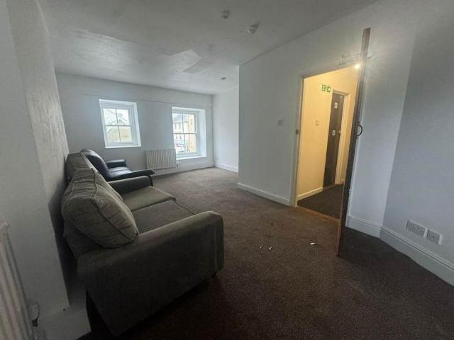 3 bedroom house of multiple occupation to rent