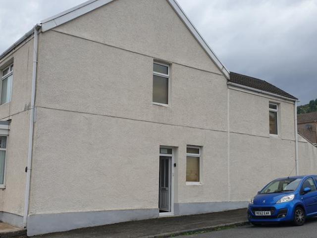 5 bedroom house to rent